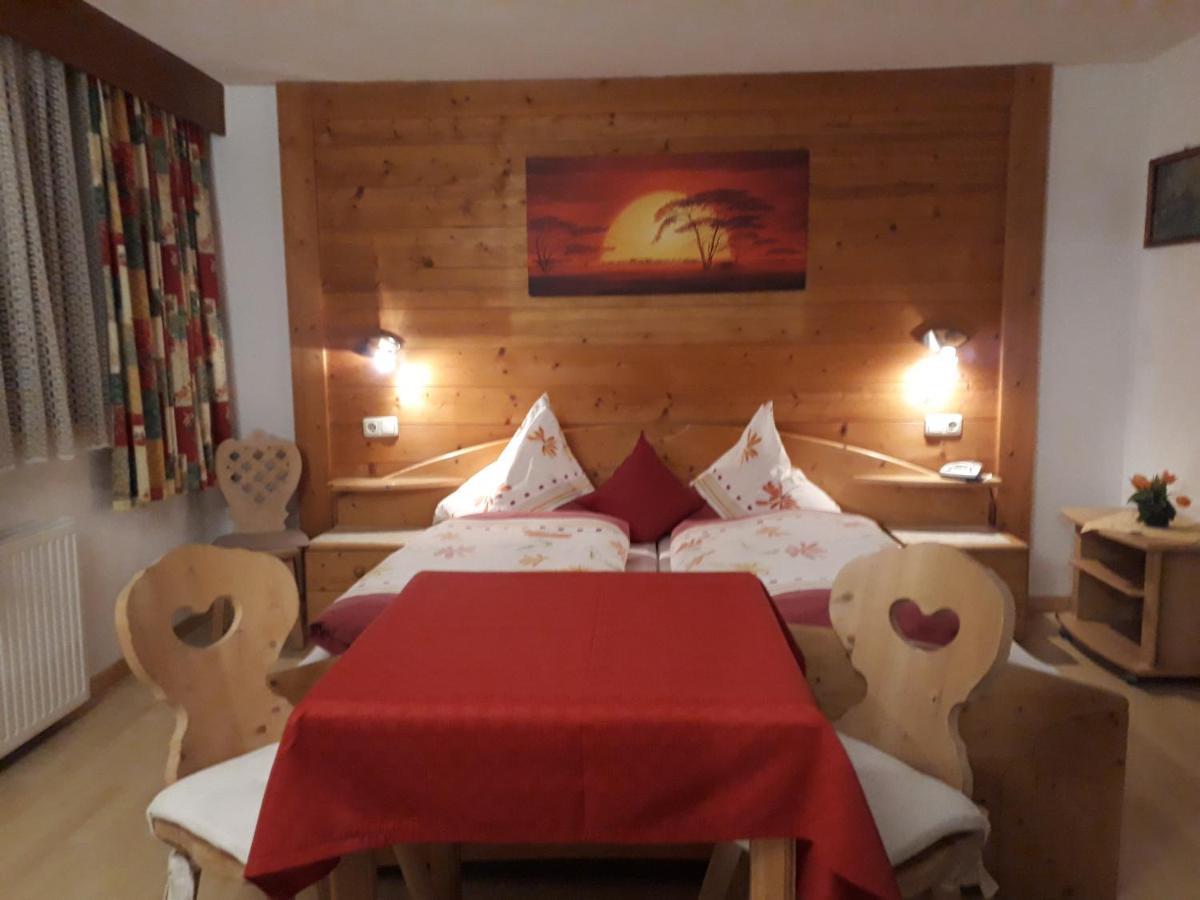 Haus Morgensonne Hotel Pettneu am Arlberg Buitenkant foto